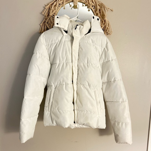 ZYIA Jackets & Blazers - ZYIA Aspen Puffer Jacket w/ removable hood